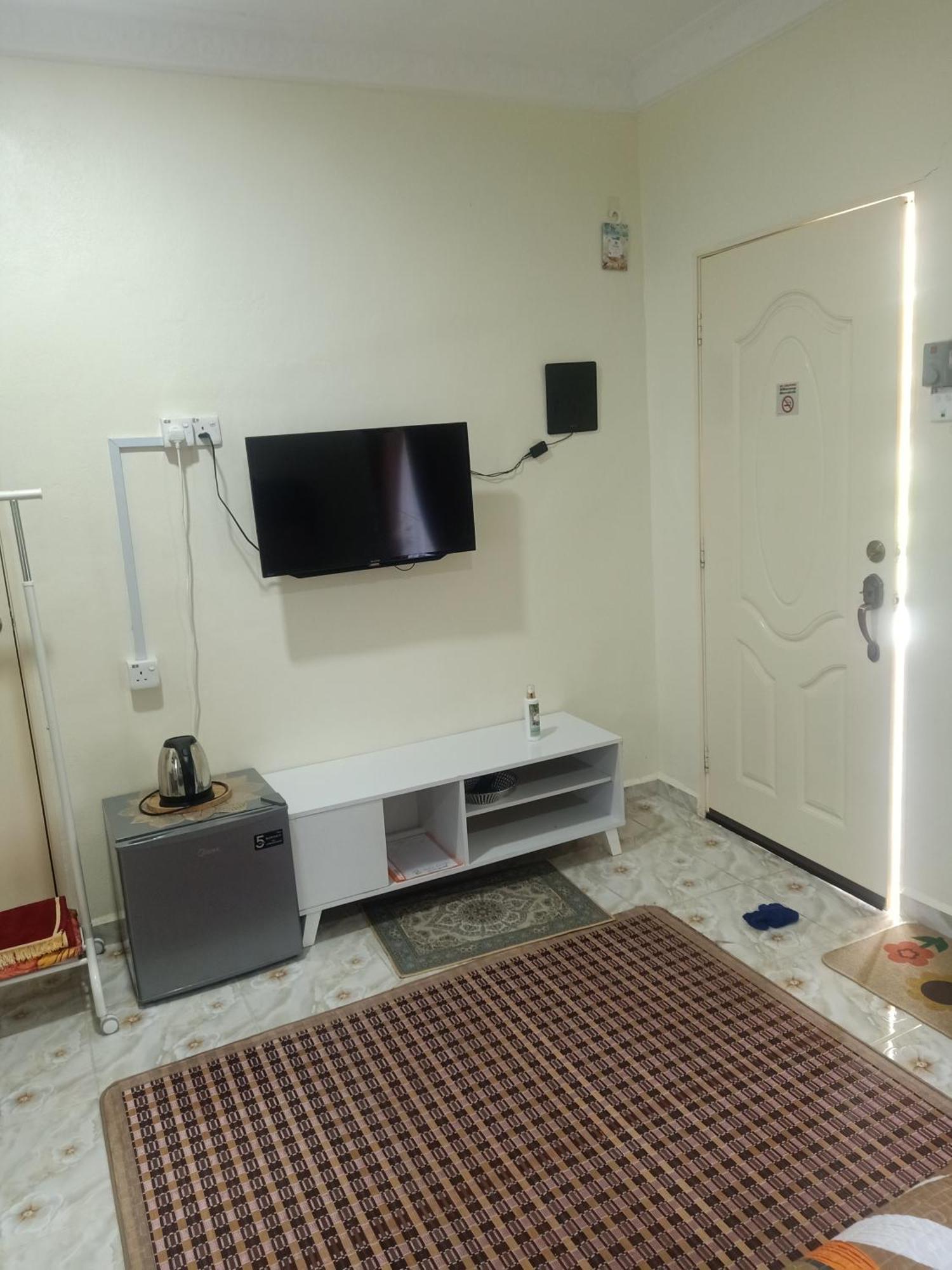 Heal Inn Roomstay- Islamic Guest Kangar Exterior photo